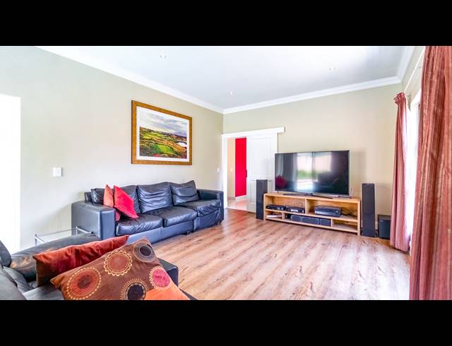4 BEDROOM FREEHOLD FOR SALE IN GLENDOWER GOLF ESTATE